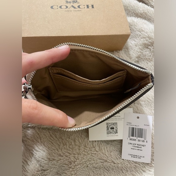 NWT Coach Wristlet Zip Rocket Patterned With Box - Picture 6 of 7